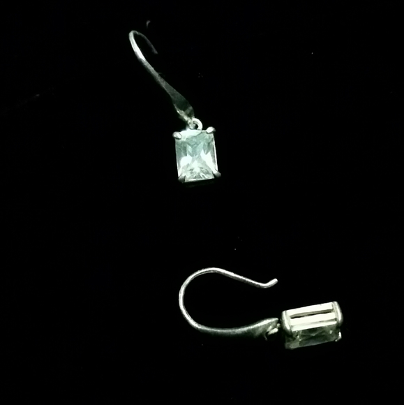 Rectangle Sliver Toned Rhinestone Earrings - Picture 2 of 3